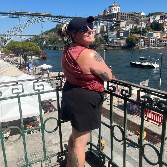 Meet your Posher, Brettney - Picture 3 of 5